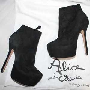 Alice & Olivia Lachlann Suede  Bootie Size 37/7